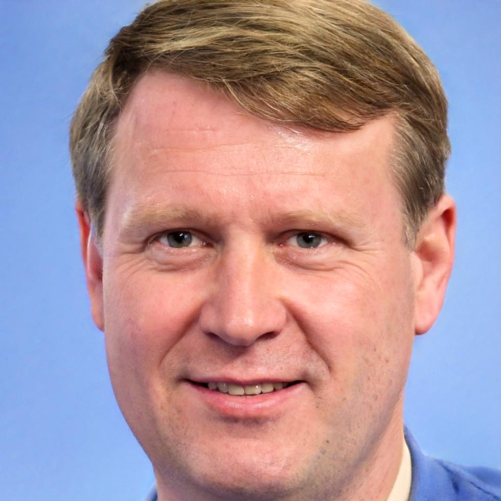 Expert financier garonaluthivsa